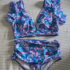 NWT Blue and Pink Floral Bikini L